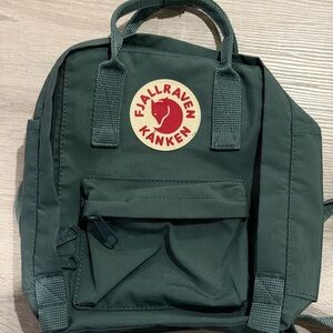 Fjallraven Kanken Mini Backpack Green Classic Swedish Daypack Mint Condition